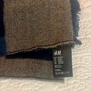 H&M Tan and Navy Scarf